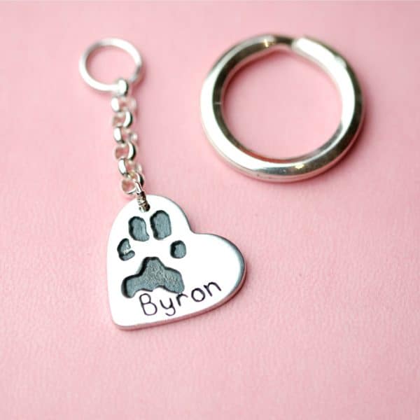 Personalied silver heart paw print keyring