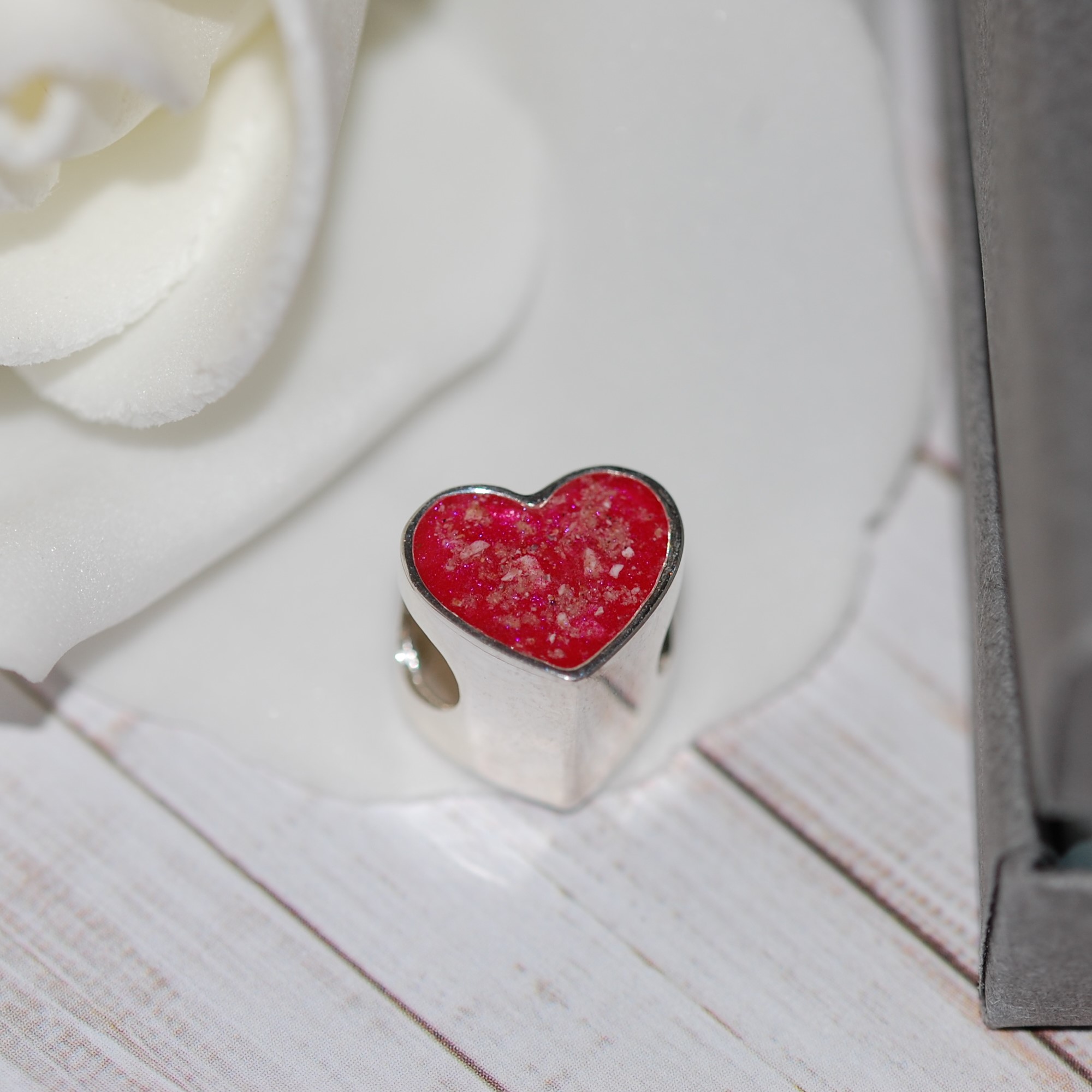 Heart charm bead with cremation ashes dog memorial